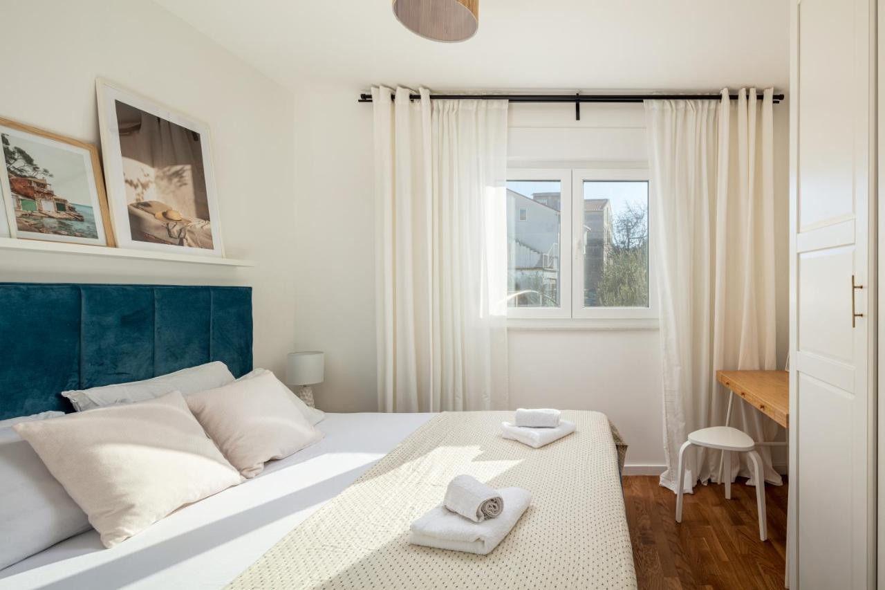 With Terrace And Parking Near Apartment *