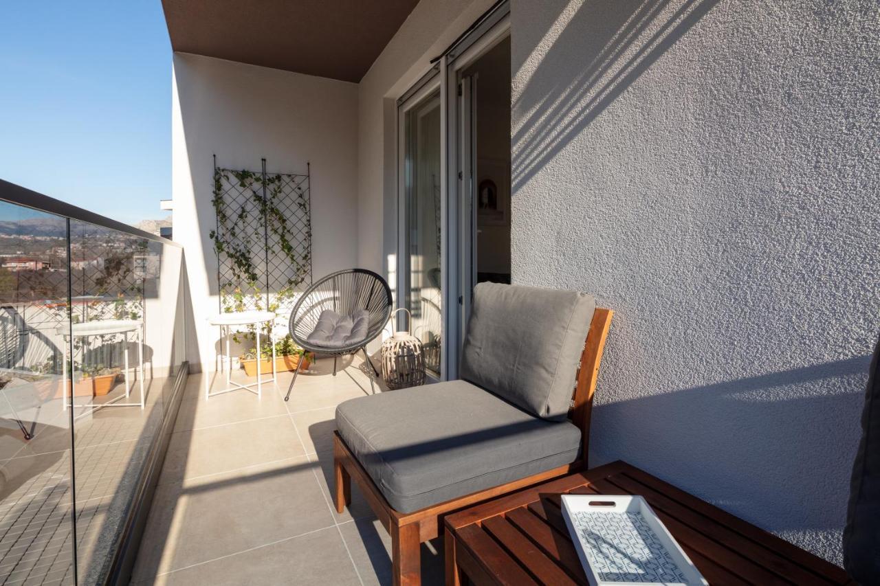 Apartment With Terrace And Parking Near